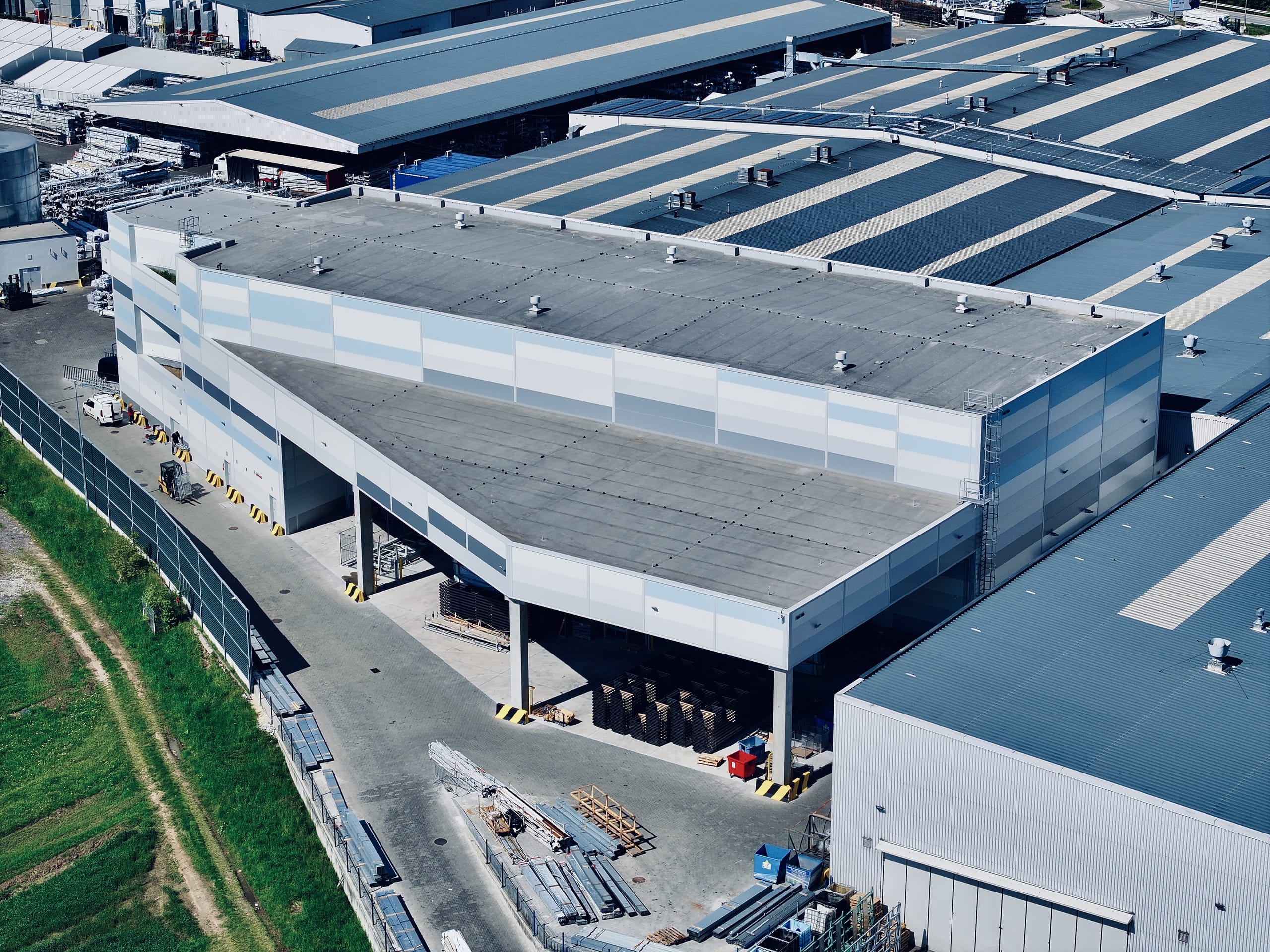 Oknoplast investiert in vollautomatisiertes Lager