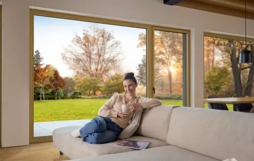 Der besonders schlanke Rahmen des HF 520 erh&ouml;ht den Glasanteil und bietet somit gr&ouml;&szlig;tm&ouml;glichen Lichteinfall.