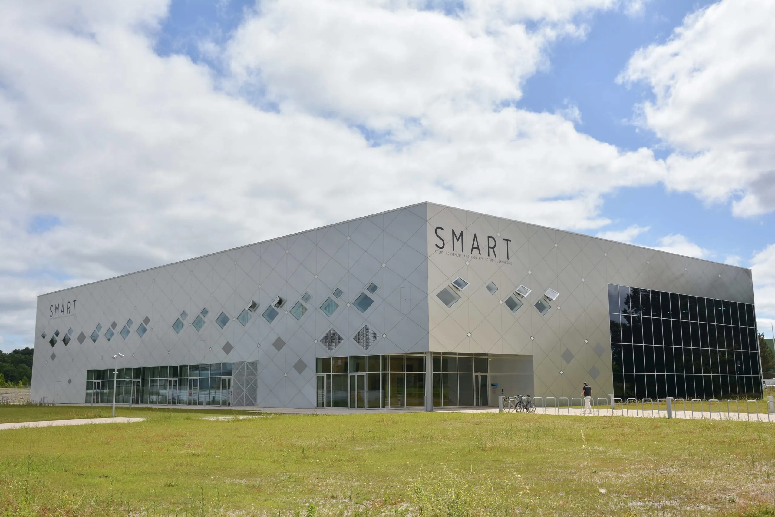 Gute Aussichten dank dynamischer Glasfassade von Sageglass