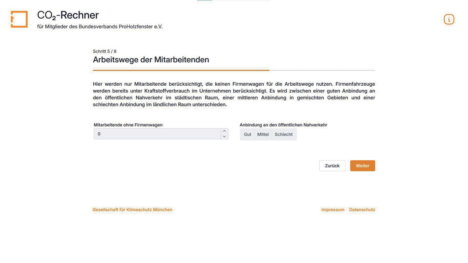 5. Schritt: Geben Sie die Anzahl der Mitarbeitenden ohne Firmenwagen an und schätzen Sie die Anbindung an den öffentlichen Nahverkehr in gut, mittel oder schlecht ab.