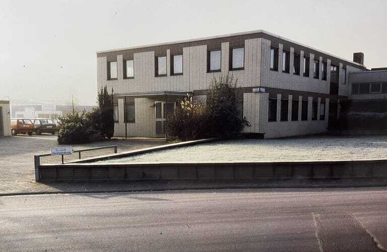 Das Kremer-Firmengebäude in den 70er Jahren – seitdem wurde der Firmensitz in Wächtersbach kontinuierlich vergrößert.