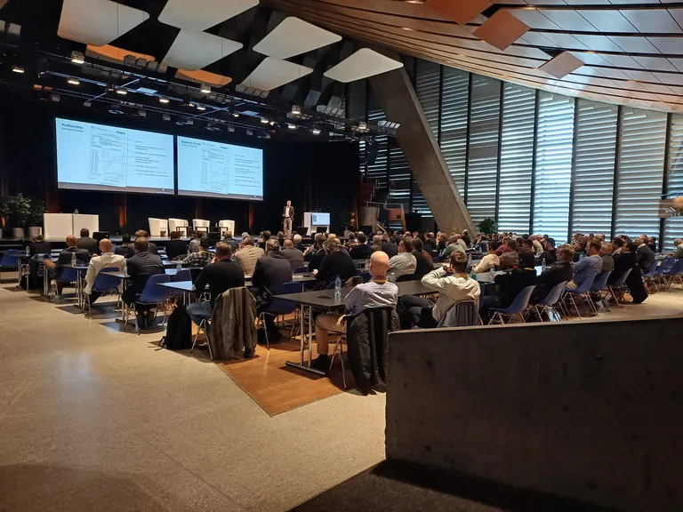 &Uuml;ber 300 Teilnehmende lauschten den Fachvortr&auml;gen der Windays 2025.