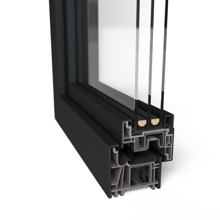 Mit der Lumaxx-Ausführung im Linear-System sind schmale Ansichtsbreiten bis zu 102 Millimeter in der Rahmen-Flügel-Kombination umsetzbar.