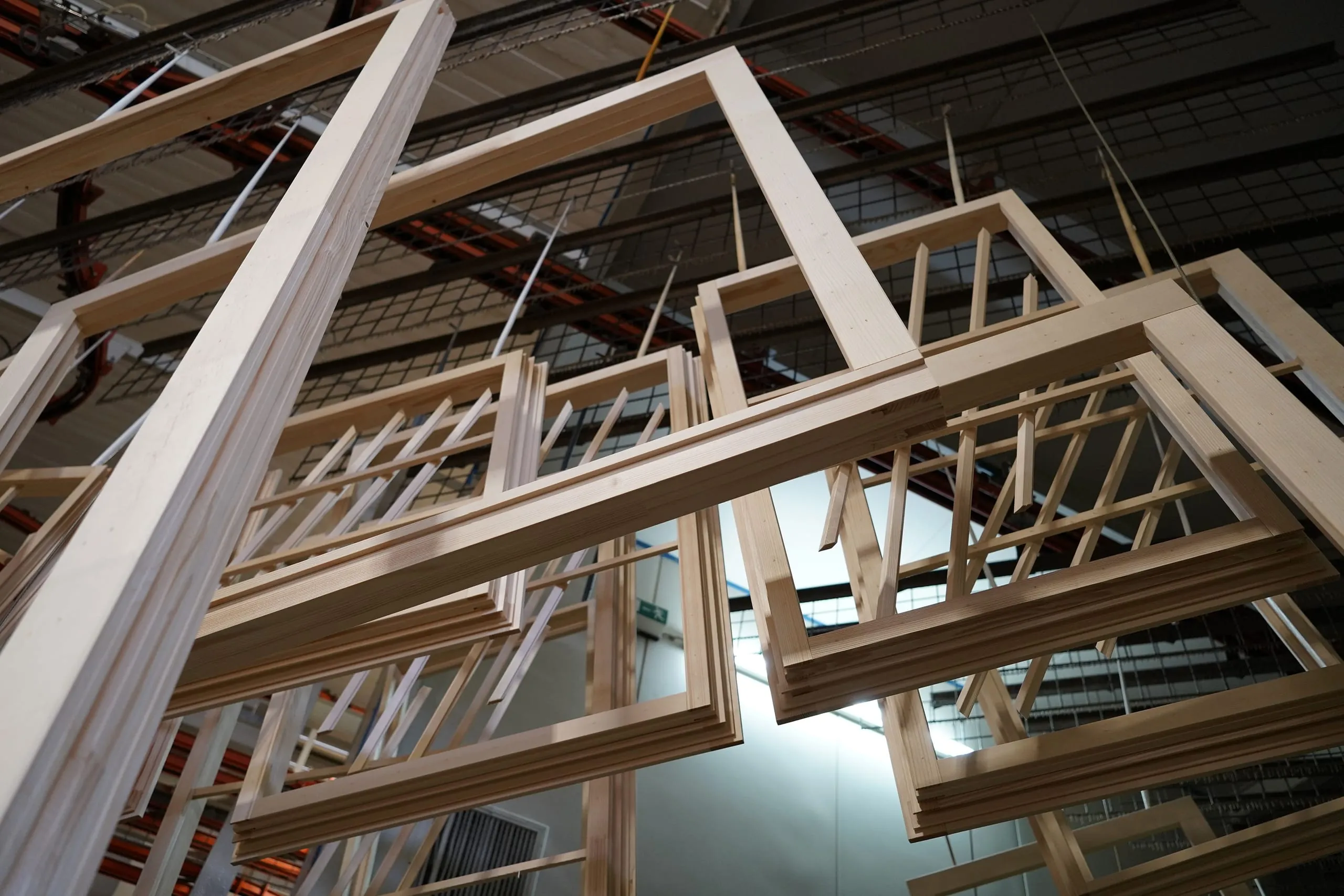 Adler: Was kann das Beschichtungssystem Aquawood Terra?