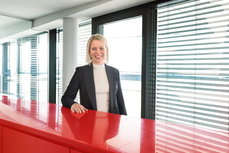 Mag. Barbara Desl ist im Vorstand f&uuml;r den Bereich Finanzen zust&auml;ndig. 