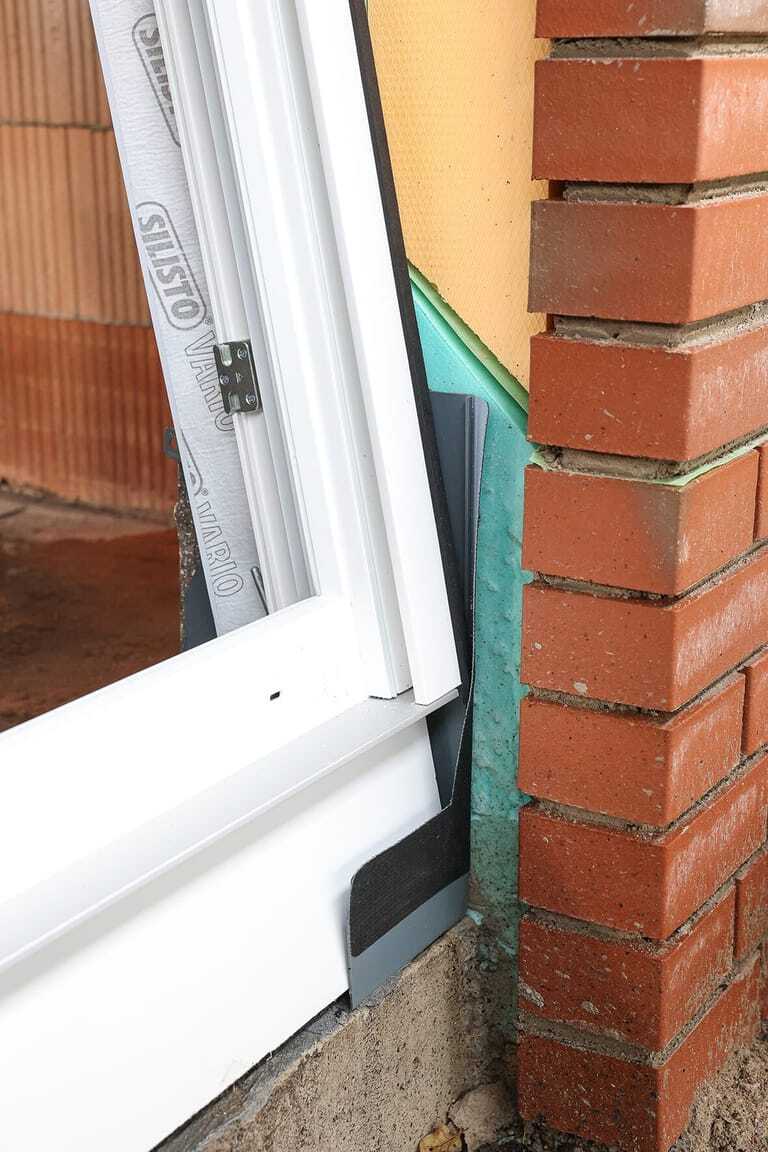 Einstellen des bodentiefen Fensters in die Funke Fensterecke.