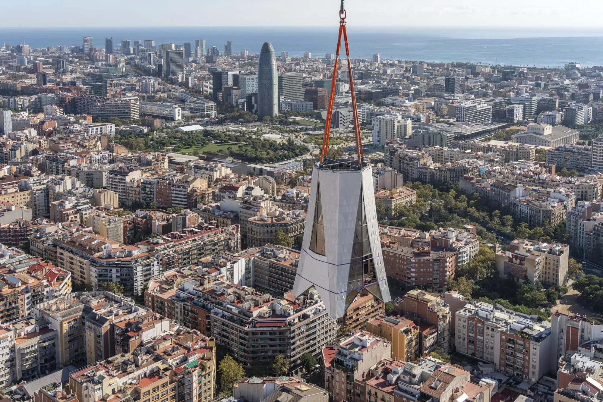 Sagrada Familia jetzt mit höchstem Kirchturm der Welt