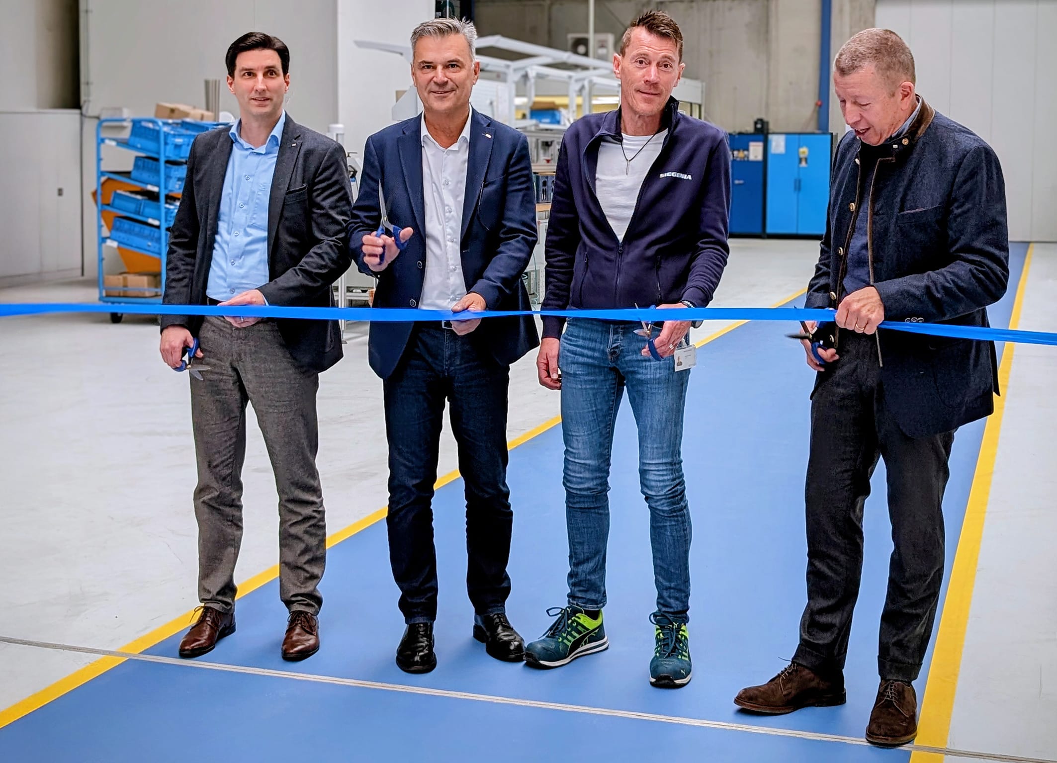 Neue Halle für GFK-Bodenschwellen