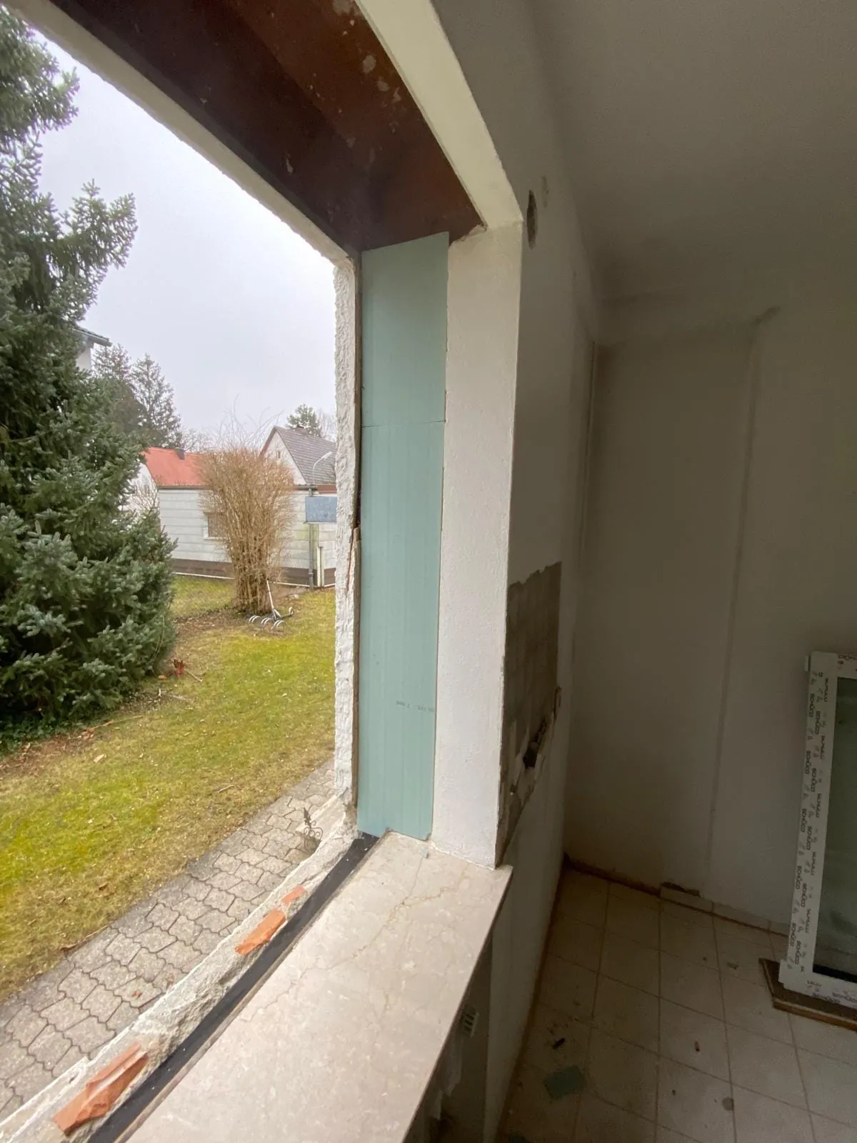 Glattstrichsystem für Fenstermontage im Bestand