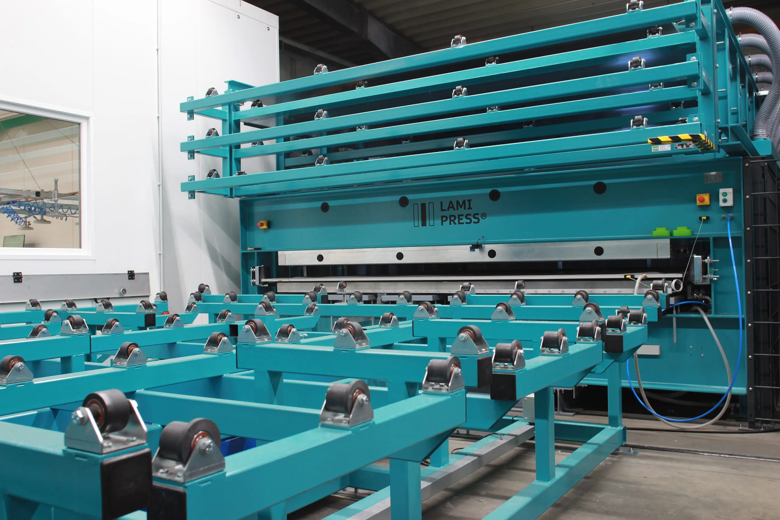 Lisec erwirbt Mehrheitsbeteiligung an Lamipress