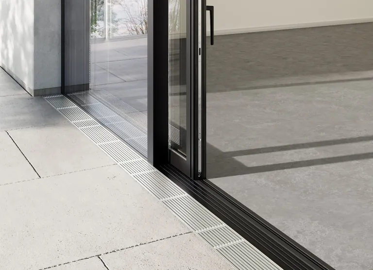 Ab sofort sind Eco Pass Bodenschwellen auch in einer Ausf&uuml;hrung aus glasfaserverst&auml;rktem Kunststoff (GFK) erh&auml;ltlich.