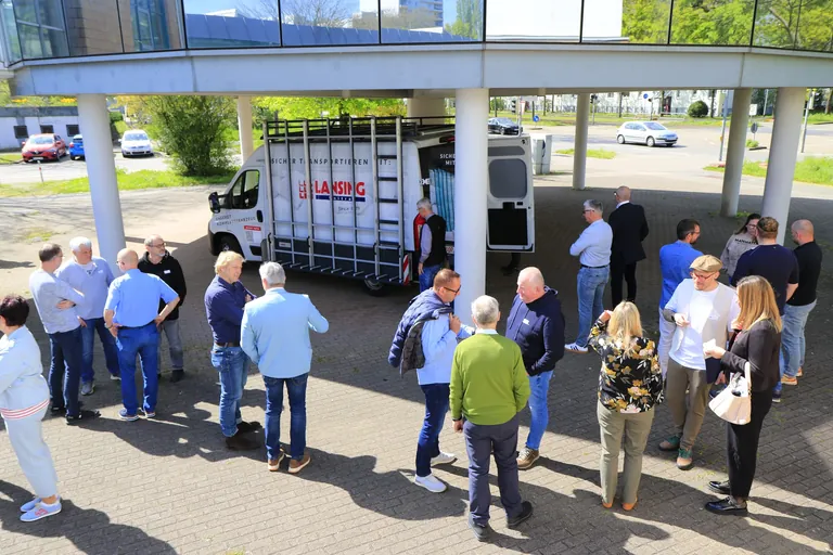 Lansing Unitra stellte der Mitgliederversammlung den Toyota Proace Max L2H2 in der Lansing Unitra Edition vor. Hersteller Toyota gibt auf das Fahrzeug 15 Monate Garantie.  