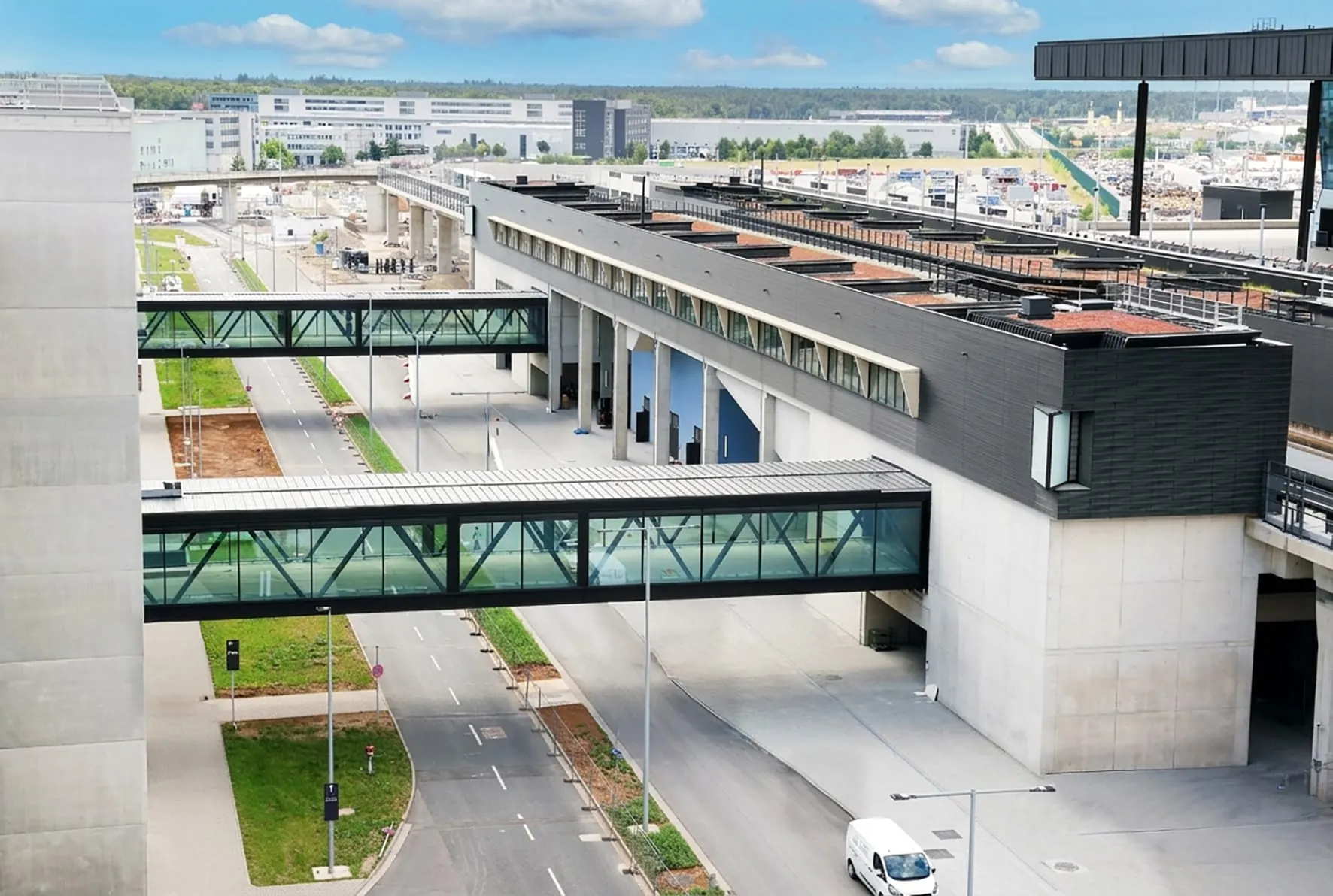 Hilzinger realisiert Fassaden am Terminal 3