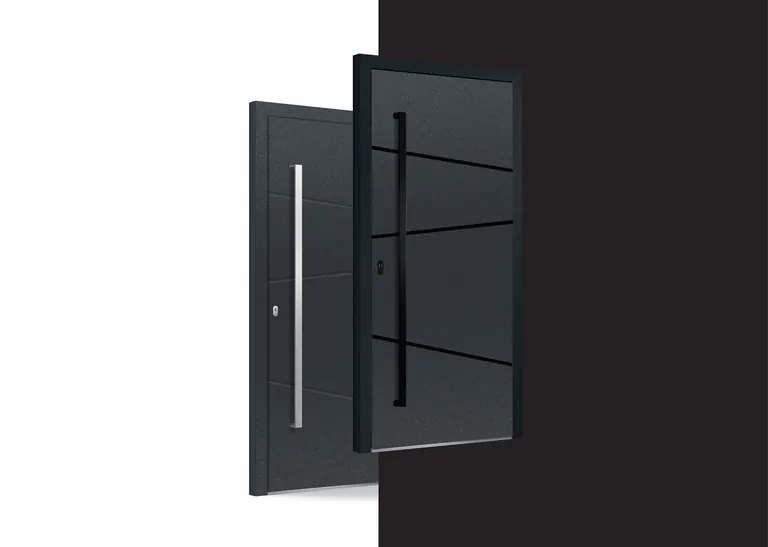 Alle sichtbaren Beschlagteile und Designelemente sind bei den Aluminium-Haust&uuml;ren der Gugelfuss Black-Edition in Tiefschwarz-Feinstruktur ausgef&uuml;hrt. Dazu z&auml;hlen die Griffstange au&szlig;en, der Innendr&uuml;cker mit Rosette und auch die Au&szlig;enrosette mit Kernziehschutz. 