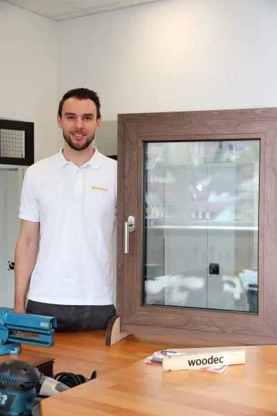 Anwendungstechniker Marius Wolz schult und unterstützt während der Workshops.