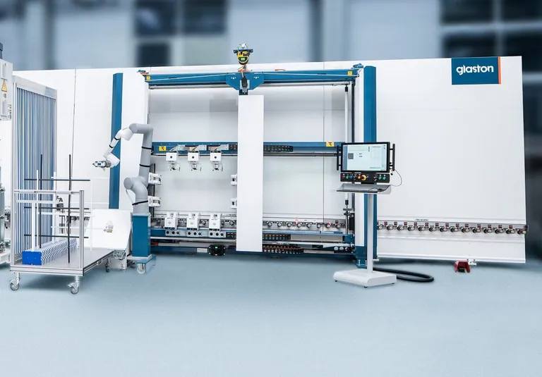 Der Muntin'master mit Cobot ist laut Glaston die einzige vollautomatische Lösung zur präzisen Positionierung von Sprossen in TPS-Isolierglas-Einheiten.